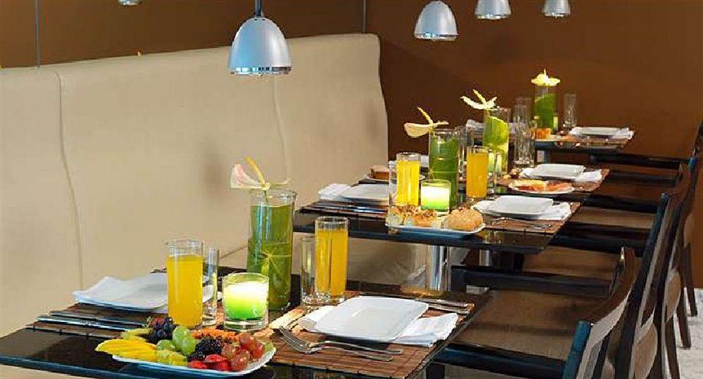 Majestic Palace Hotel Florianópolis Exterior foto A restaurant in the United States