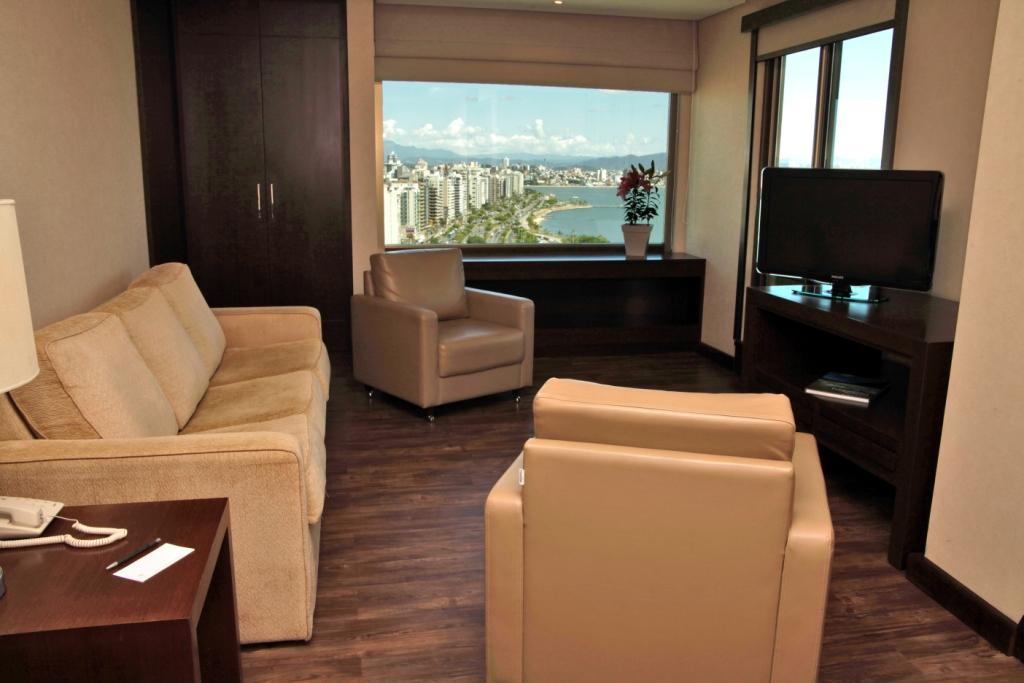 Majestic Palace Hotel Florianópolis Exterior foto Living room of a suite at the hotel