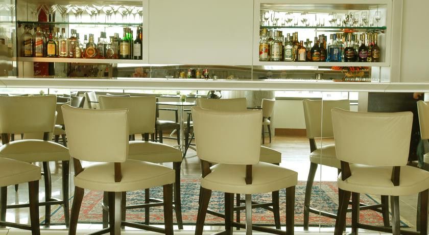 Majestic Palace Hotel Florianópolis Exterior foto The bar at the 2006 London Hilton on Park Street